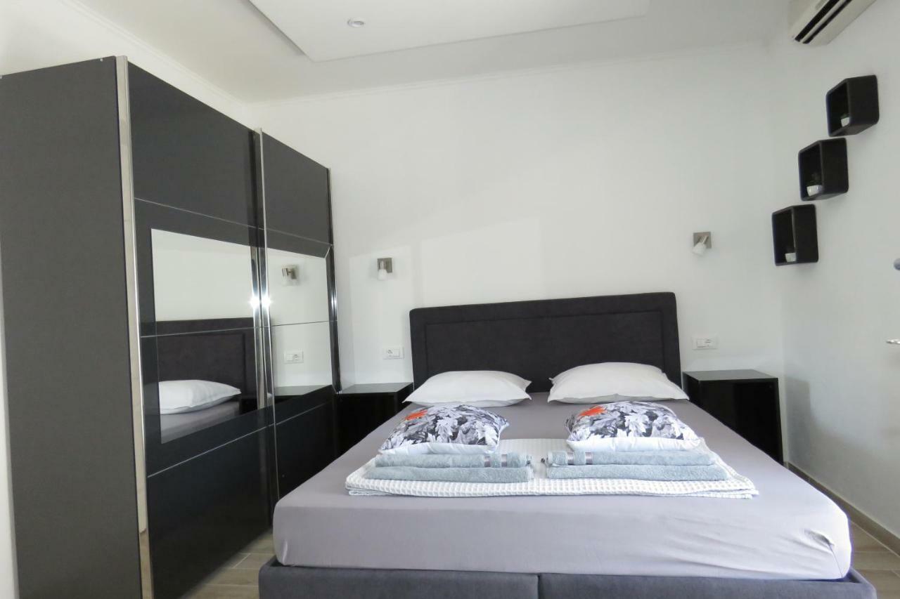 Lux Dalmatia I&R Hotel Makarska Bagian luar foto
