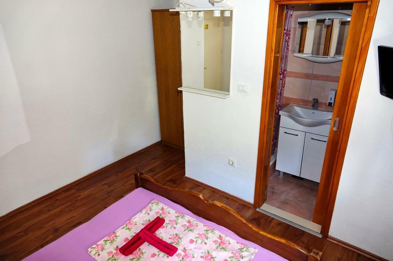 Lux Dalmatia I&R Hotel Makarska Bagian luar foto